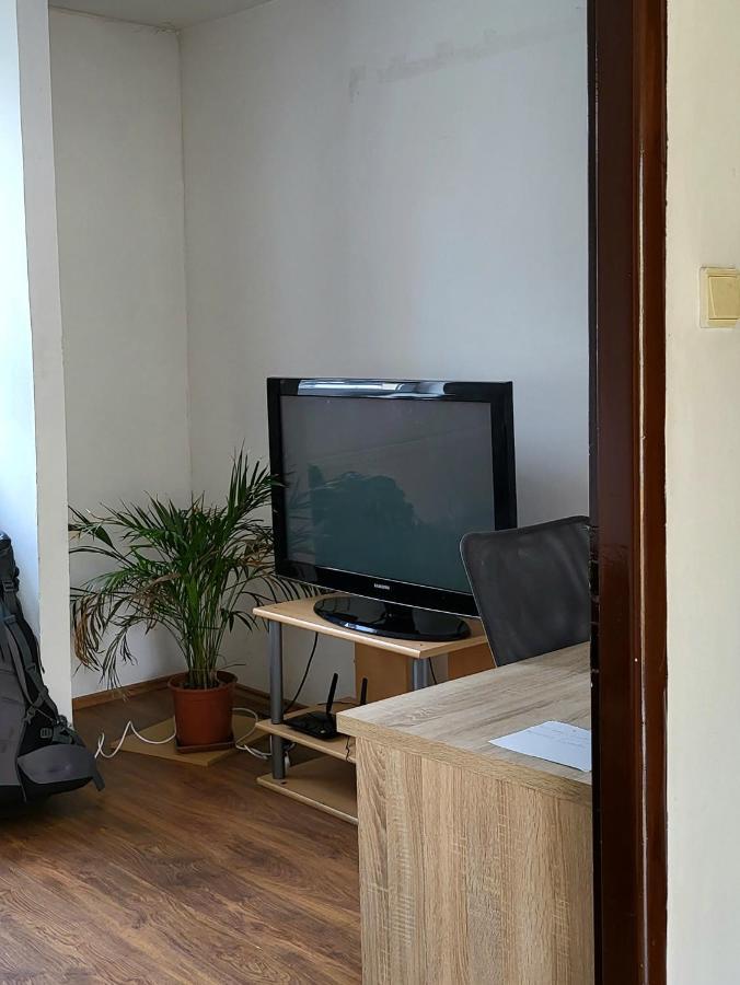 Апартаменты Cozy Chill Spot In The Heart Of Братислава Экстерьер фото